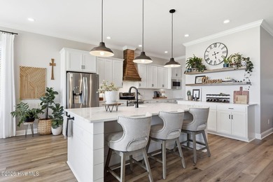 TRULY CUSTOMIZED UNIQUE ONE LEVEL WATERFRONT HOME!! Located in - photo 13