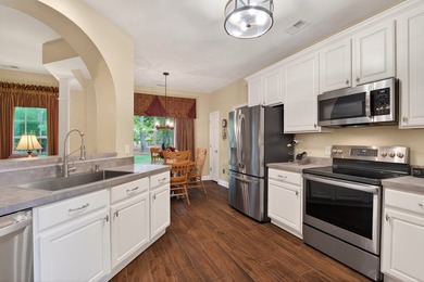 Exceptional value in the Hollies neighborhood at Bay Creek. This - photo 4