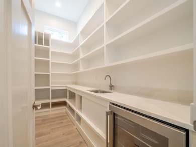 116 E George Street presents a newly constructed five bedroom - photo 18