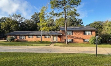 Lake Home For Sale in Demopolis, Alabama
