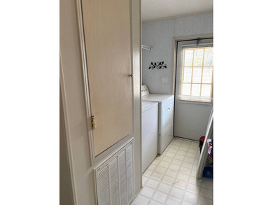 THIS IS ONE YOU DON'T WANT TO MISS!! BEAUTIFULLY UPDATED HOME - photo 41