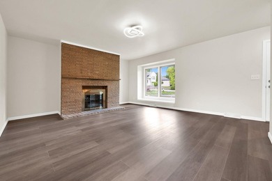 Come see this beautifully updated 3-bedroom, 2.5-bath home - photo 4