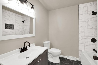 Come see this beautifully updated 3-bedroom, 2.5-bath home - photo 9