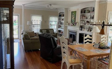 UPDATED DUPLEX-2 STORY--- 4 BEDROOM | 3 BATHROOM-- 1889 SQ. FT | - photo 4