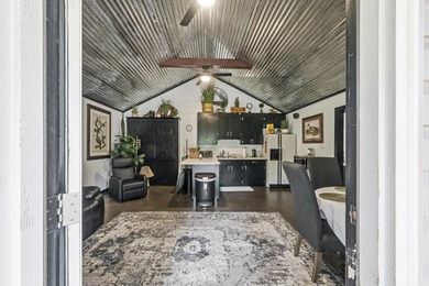 Charming remodeled lakefront cottage on beautiful Lake Sinclair! - photo 6