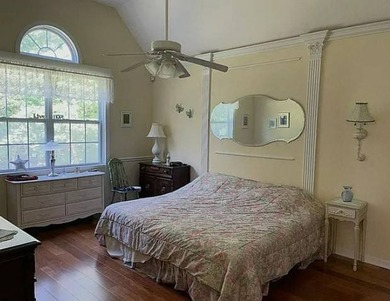 UPDATED DUPLEX-2 STORY--- 4 BEDROOM | 3 BATHROOM-- 1889 SQ. FT | - photo 7
