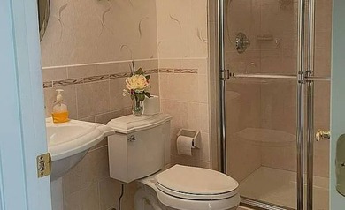 UPDATED DUPLEX-2 STORY--- 4 BEDROOM | 3 BATHROOM-- 1889 SQ. FT | - photo 8