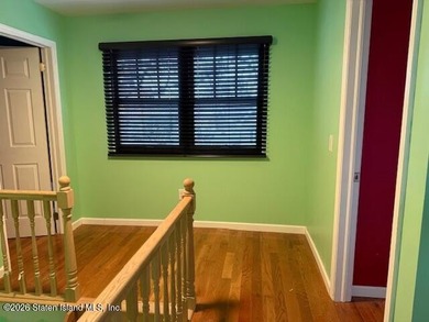 Welcome to 133 Northfield Ave Semi-attached house Bright and - photo 12