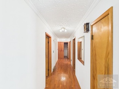 Welcome to this spacious and well maintained brick ranch home - photo 19