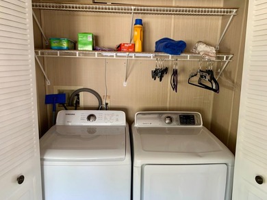 Charming 2 bedroom, 2 bath, 1989 double-wide mobile home is - photo 8