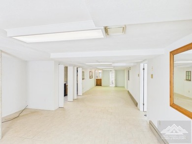 Welcome to this spacious and well maintained brick ranch home - photo 34