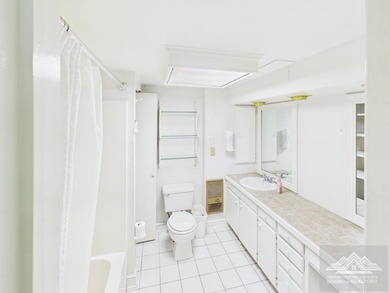 Welcome to this spacious and well maintained brick ranch home - photo 37