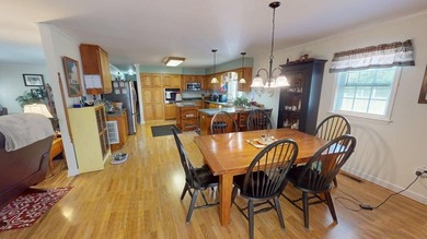 Welcome this well-maintained ranch-style home offering comfort - photo 6