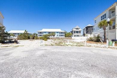 BRING ANY AND ALL OFFERS! MOTIVATED SELLER! Nestled in the heart - photo 3