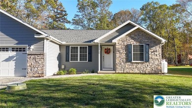 Lake Hauto Home For Sale in Rush Twp Pennsylvania