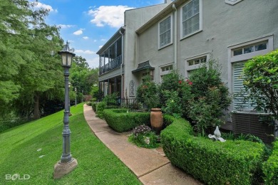 Lake Townhome/Townhouse For Sale in Shreveport, Louisiana