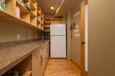 Experience luxury lake living at this incredible 4 bedroom, 4 - photo 13