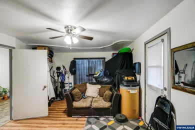 Charming 4 bedrooms 1 bath house on a quiet street, 4th bedroom