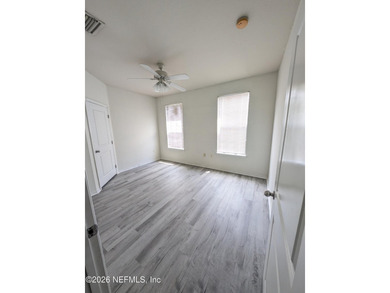 Very nice 3/bed/2 bath condo on second floor. Living/Dining room - photo 18