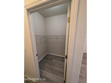 Very nice 3/bed/2 bath condo on second floor. Living/Dining room - photo 19