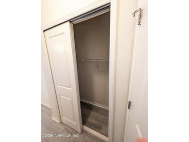 Very nice 3/bed/2 bath condo on second floor. Living/Dining room - photo 20