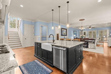 Exceptional materials and meticulous craftsmanship define this - photo 21