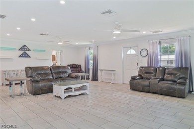 Must-See North Fort Myers Estate on nearly a Half Acre! Gorgeous - photo 21