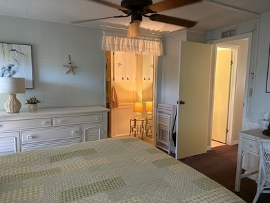 This is a beautifully kept Mobile Home. MOVE IN READY! New Roof - photo 21