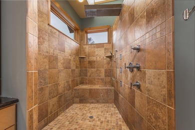 Experience luxury lake living at this incredible 4 bedroom, 4 - photo 21