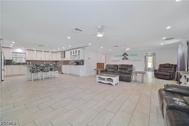 Must-See North Fort Myers Estate on nearly a Half Acre! Gorgeous - photo 23