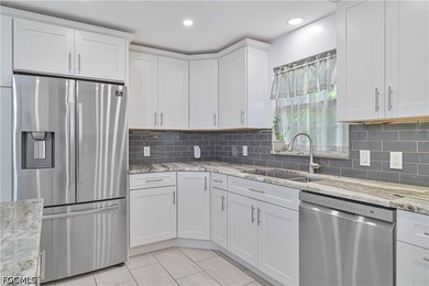 Must-See North Fort Myers Estate on nearly a Half Acre! Gorgeous - photo 28