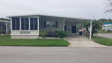 (private lake, pond, creek) Home For Sale in New Port Richey Florida