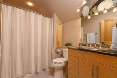Experience luxury lake living at this incredible 4 bedroom, 4 - photo 36