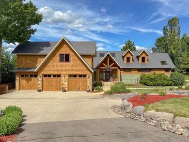 Experience luxury lake living at this incredible 4 bedroom, 4 - photo 42