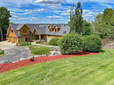Experience luxury lake living at this incredible 4 bedroom, 4 - photo 46