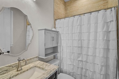 **EXQUISITE, CUSTOM-BUILT (2018) ESTATE SITUATED ON 6.80 ACRES - photo 49
