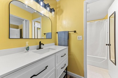 Prepare to be captivated by this gorgeously updated 2-bedroom - photo 13