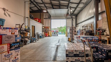 Great commercial building boasting over 4,475 square feet of - photo 14