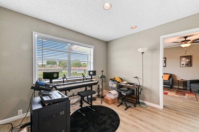 Prepare to be captivated by this gorgeously updated 2-bedroom - photo 15