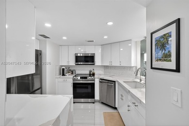 Mesmerizing views from this FULLY RENOVATED corner unit with - photo 19