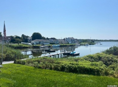 (private lake, pond, coastal) Home Sale Pending in Southampton New York