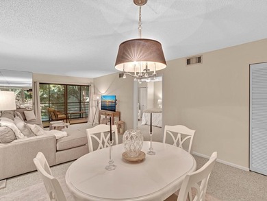 Meticulously maintained 2/2 unit in the picturesque gated and - photo 21
