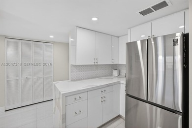 Mesmerizing views from this FULLY RENOVATED corner unit with - photo 22