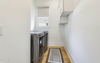 Built in 2021 by Artisan Custom Homes, this beautiful 3-bedroom - photo 25