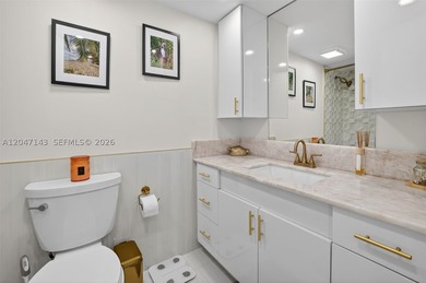 Mesmerizing views from this FULLY RENOVATED corner unit with - photo 30