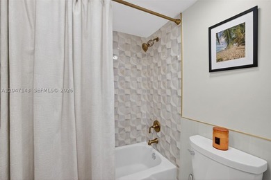 Mesmerizing views from this FULLY RENOVATED corner unit with - photo 31