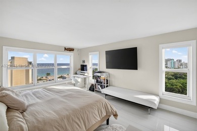 Mesmerizing views from this FULLY RENOVATED corner unit with - photo 33