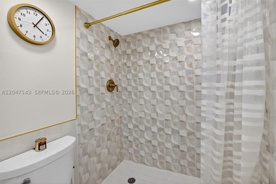 Mesmerizing views from this FULLY RENOVATED corner unit with - photo 36