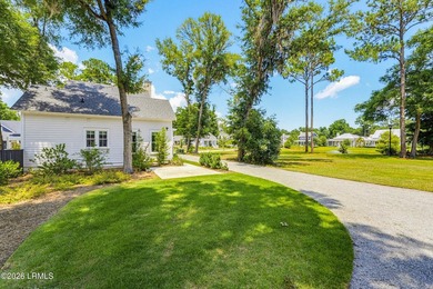 Built in 2021 by Artisan Custom Homes, this beautiful 3-bedroom - photo 48