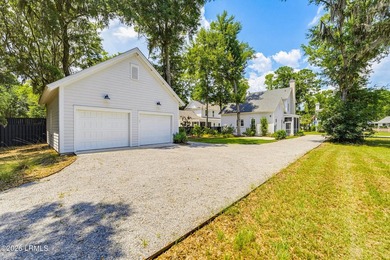 Built in 2021 by Artisan Custom Homes, this beautiful 3-bedroom - photo 49